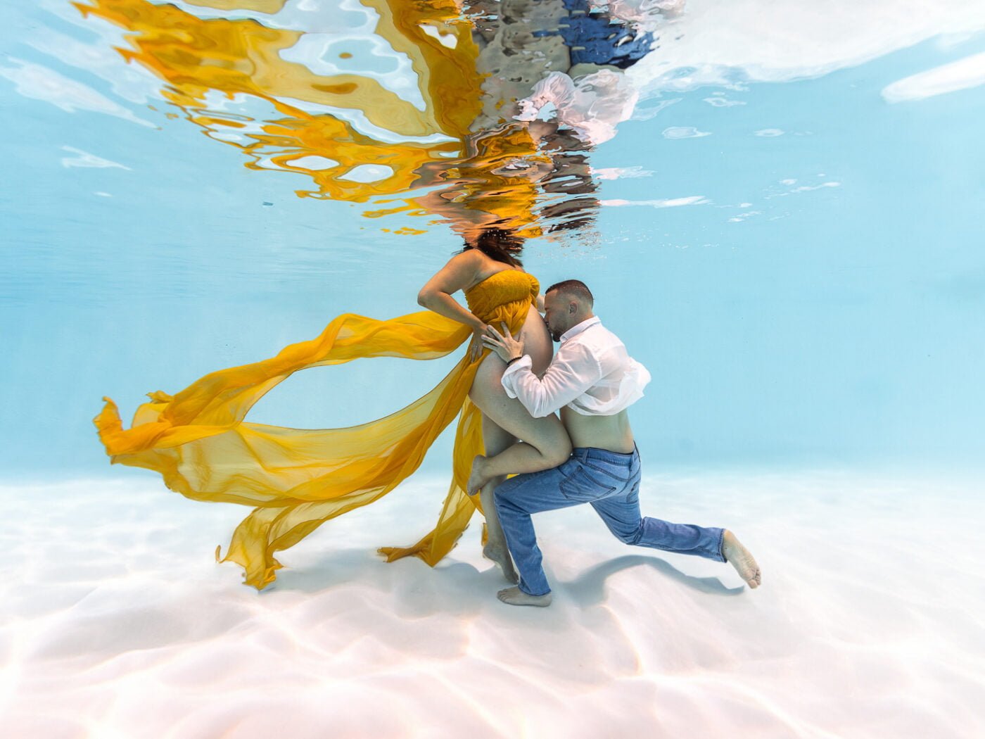 Photographie aquatique femme enceinte en Gironde