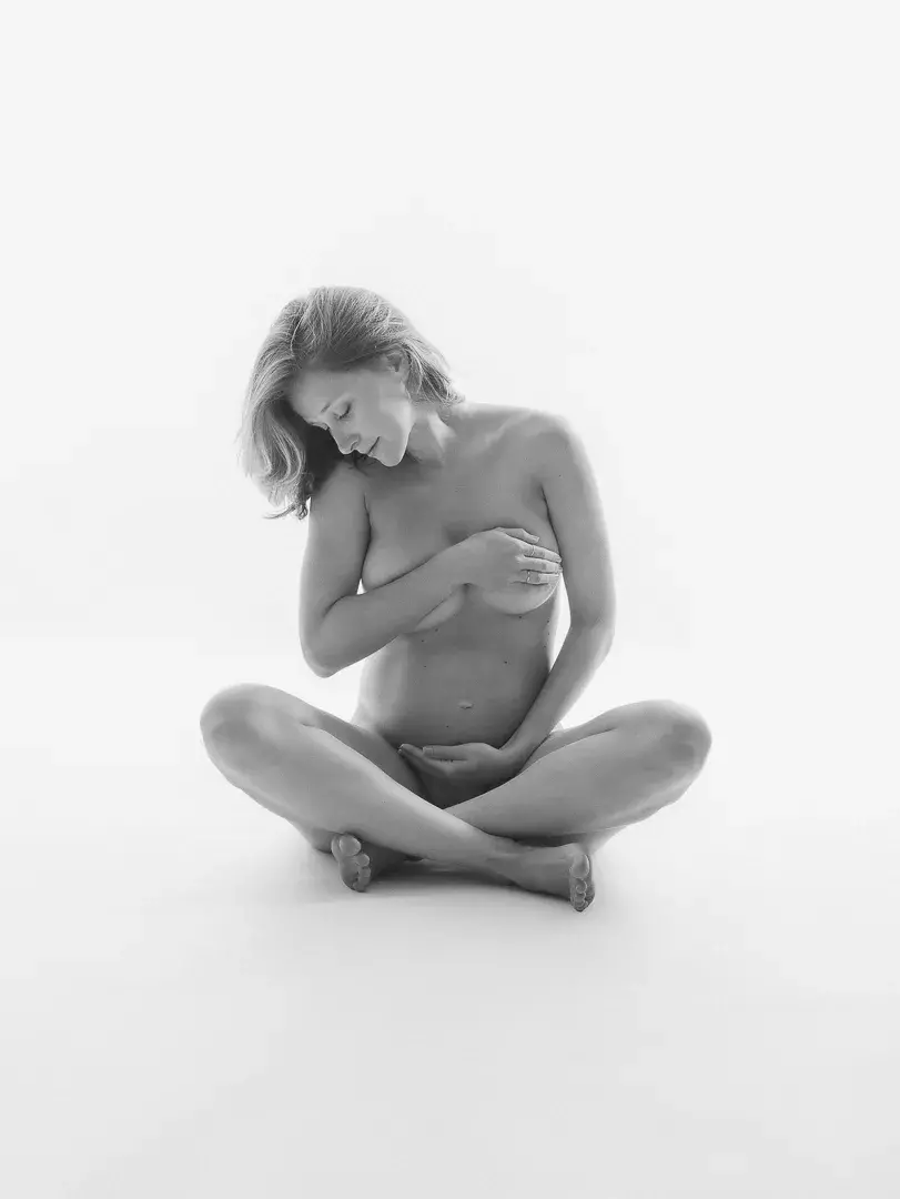 Séance photo grossesse en studio à Mérignac près de Bordeaux